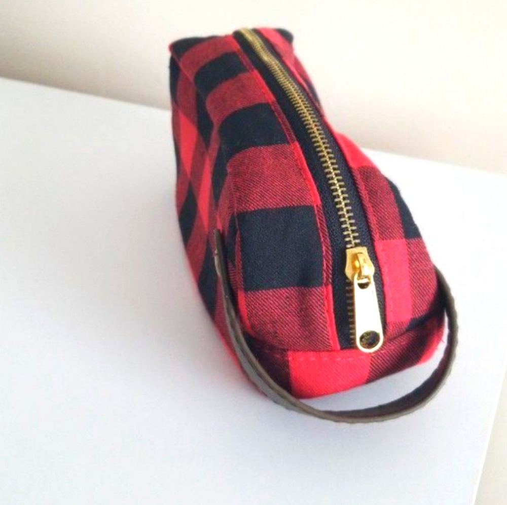 VS Cosmetic/Travel Zipper Bag